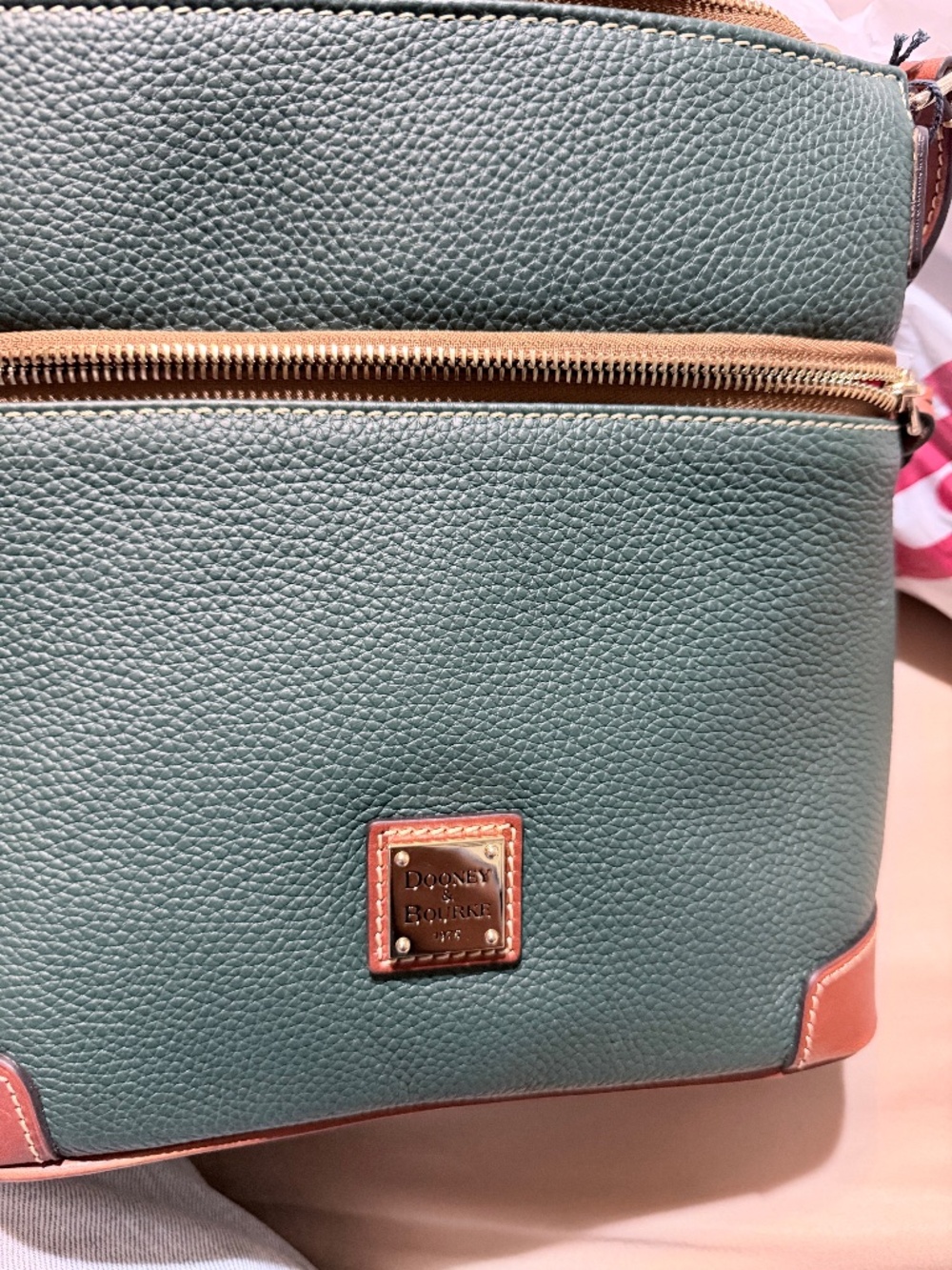 D&B cross body purse in orginal green